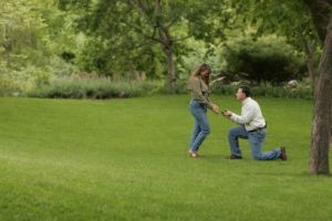 Engagement proposal in a green park