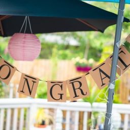 outdoor ‘congrats’ sign for graduation party