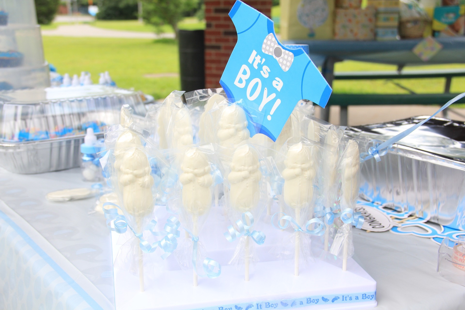to host a socially distant baby shower | PineCrest