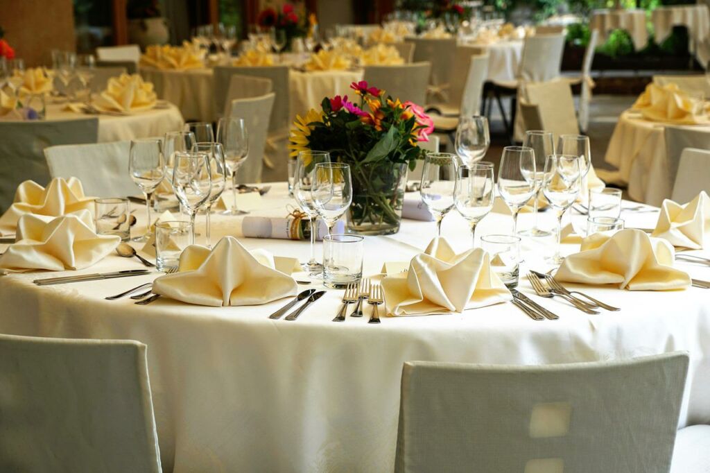 Place settings at a wedding reception